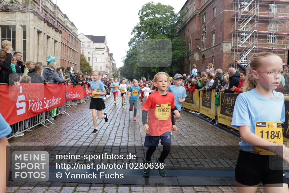 13.09.2026 - Kiel Lauf Yannick Fuchs http://msf.ph/oto/10280636 13.09.2026 08:54:01 Ziel 120, 193, 258, 262, 1244, 1529, 1823, 2122, 2141, 2324, 4791, 4956, 5432, 5586, 5993, 6733, 7341, 7815, 8006, 8332, 9850, 9880, 10726, 10868, 12111, 12112, 12663, 12711, 12829, 888, 1149, 1159, 1332, 2016, 2447, 2614, 3210, 3234, 3328, 4607, 5120, 5177, 5455, 6004, 6267, 6628, 6702, 6894, 6979, 7240, 7635, 8024, 8525, 8671, 8857, 8968, 9266, 9816, 10122, 10997, 11170, 11185, 11593, 11830, 12511, 12548, 12828, 488, 1218, 1463, 2610, 4059, 4494, 7875 meine-sportfotos.de