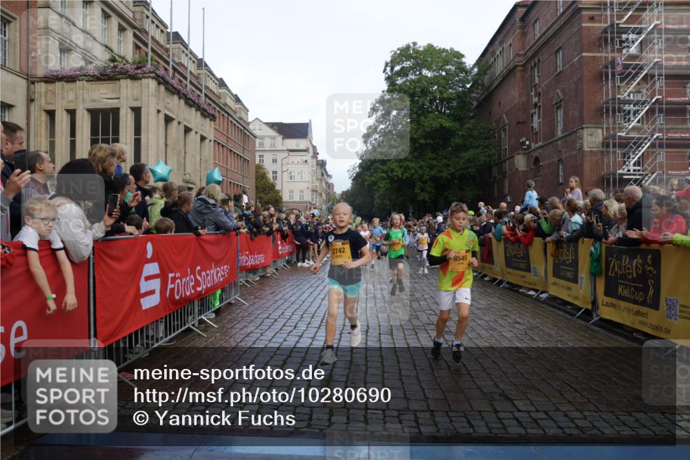 13.09.2026 - Kiel Lauf Yannick Fuchs http://msf.ph/oto/10280690 13.09.2026 08:54:06 Ziel 120, 488, 1244, 1540, 1823, 2122, 2324, 2489, 4618, 4717, 4956, 5236, 5586, 5993, 7341, 7470, 9850, 9880, 10726, 10775, 10868, 12111, 12112, 12663, 12829, 193, 258, 262, 888, 1149, 1332, 1529, 1823, 2016, 2141, 2447, 3234, 4607, 4791, 5120, 5177, 5432, 5455, 6004, 6267, 6628, 6702, 6733, 7341, 7815, 8006, 8024, 8332, 8525, 8671, 8968, 9266, 9816, 10726, 10997, 11170, 11593, 11830, 12511, 12548, 12711, 12828, 241, 1218, 1463, 2610, 2742, 3211, 3896, 4059, 4494 meine-sportfotos.de
