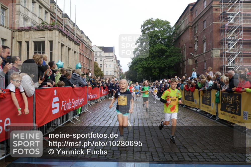 13.09.2026 - Kiel Lauf Yannick Fuchs http://msf.ph/oto/10280695 13.09.2026 08:54:07 Ziel 120, 488, 1244, 1540, 2122, 2324, 2489, 4618, 4717, 4956, 5236, 5586, 5993, 7470, 9850, 9880, 10775, 10868, 12111, 12112, 12663, 12829, 120, 193, 258, 262, 888, 1149, 1332, 1529, 1823, 2016, 2122, 2141, 2447, 3234, 4607, 4791, 5120, 5432, 5455, 6004, 6267, 6628, 6702, 6733, 7341, 7815, 8006, 8024, 8332, 8525, 8671, 8968, 9266, 9816, 10726, 10997, 11170, 11593, 11830, 12511, 12548, 12711, 12828, 241, 1218, 1463, 2610, 2742, 3211, 3896, 4059, 4494 meine-sportfotos.de