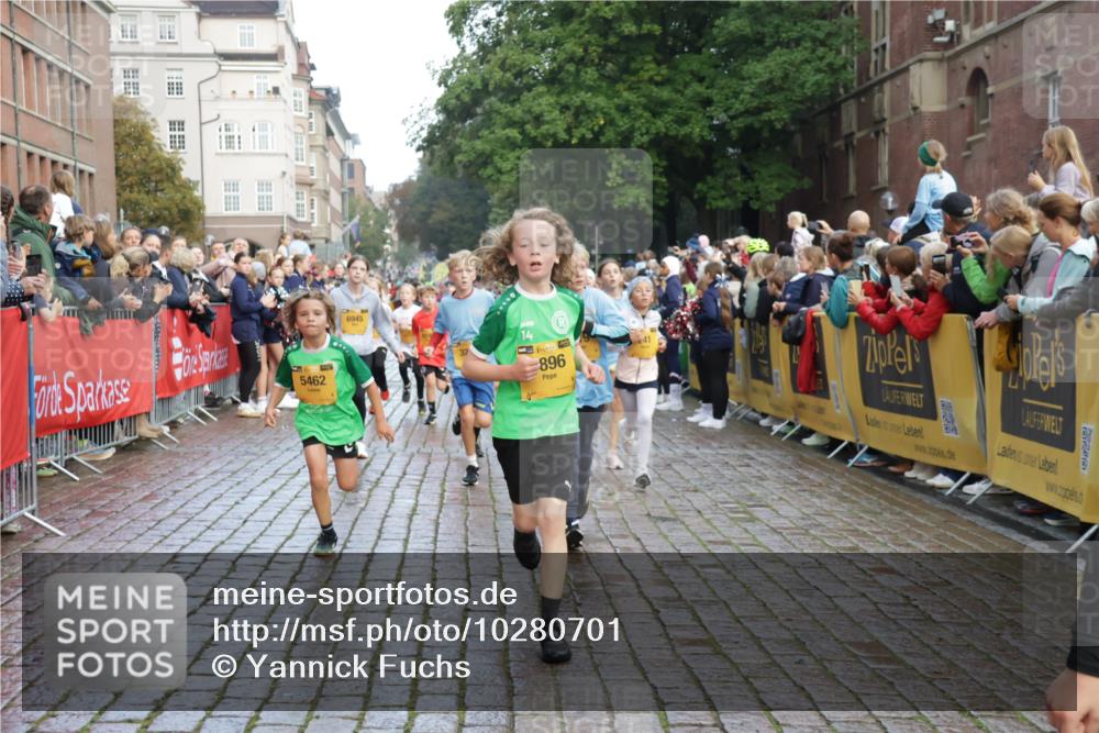13.09.2026 - Kiel Lauf Yannick Fuchs http://msf.ph/oto/10280701 13.09.2026 08:54:08 Ziel 488, 1244, 1540, 2324, 2489, 4618, 4717, 4956, 5236, 5586, 5993, 6134, 7470, 9291, 9850, 9880, 10775, 10868, 12111, 12112, 12663, 12829, 120, 193, 258, 262, 888, 1149, 1332, 1529, 1823, 2016, 2122, 2141, 2447, 3234, 4607, 4791, 5120, 5432, 5455, 6004, 6267, 6628, 6702, 6733, 7341, 7815, 8006, 8024, 8332, 8525, 8671, 8968, 9266, 9816, 10726, 10997, 11170, 11593, 11830, 12511, 12548, 12711, 12828, 241, 1218, 1463, 2610, 2742, 3211, 3896, 4059, 4494 meine-sportfotos.de
