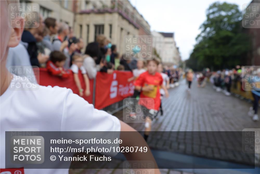 13.09.2026 - Kiel Lauf Yannick Fuchs http://msf.ph/oto/10280749 13.09.2026 08:54:11 Ziel 488, 1244, 1463, 1540, 2489, 2610, 4059, 4618, 4717, 5236, 5993, 6134, 7470, 9291, 9850, 9880, 10775, 10868, 11468, 11672, 11840, 12111, 12112, 12829, 120, 193, 258, 262, 888, 1149, 1244, 1332, 1529, 1823, 2122, 2141, 2324, 2447, 3234, 4607, 4791, 4956, 5120, 5432, 5586, 6004, 6267, 6628, 6702, 6733, 7341, 7815, 8006, 8024, 8332, 8525, 8671, 8968, 9266, 9816, 10726, 10997, 11170, 11593, 12511, 12548, 12663, 12711, 12828, 12829, 241, 1218, 2742, 3211, 3896, 3936, 4494 meine-sportfotos.de