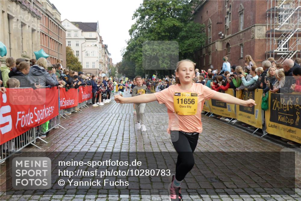 13.09.2026 - Kiel Lauf Yannick Fuchs http://msf.ph/oto/10280783 13.09.2026 08:54:14 Ziel 488, 1463, 1540, 2489, 2610, 4059, 4494, 4618, 4717, 5236, 5993, 6134, 7470, 9291, 9447, 9850, 10775, 10868, 10920, 11468, 11672, 11840, 12111, 12112, 120, 193, 258, 262, 1149, 1244, 1332, 1529, 1823, 2122, 2141, 2324, 2447, 3234, 4607, 4791, 4956, 5120, 5432, 5586, 6267, 6628, 6702, 6733, 7341, 7815, 8006, 8024, 8332, 8671, 8968, 9266, 9816, 9880, 10726, 10997, 11170, 11593, 12111, 12511, 12548, 12663, 12711, 12828, 12829, 241, 1218, 2742, 3211, 3896, 3936 meine-sportfotos.de