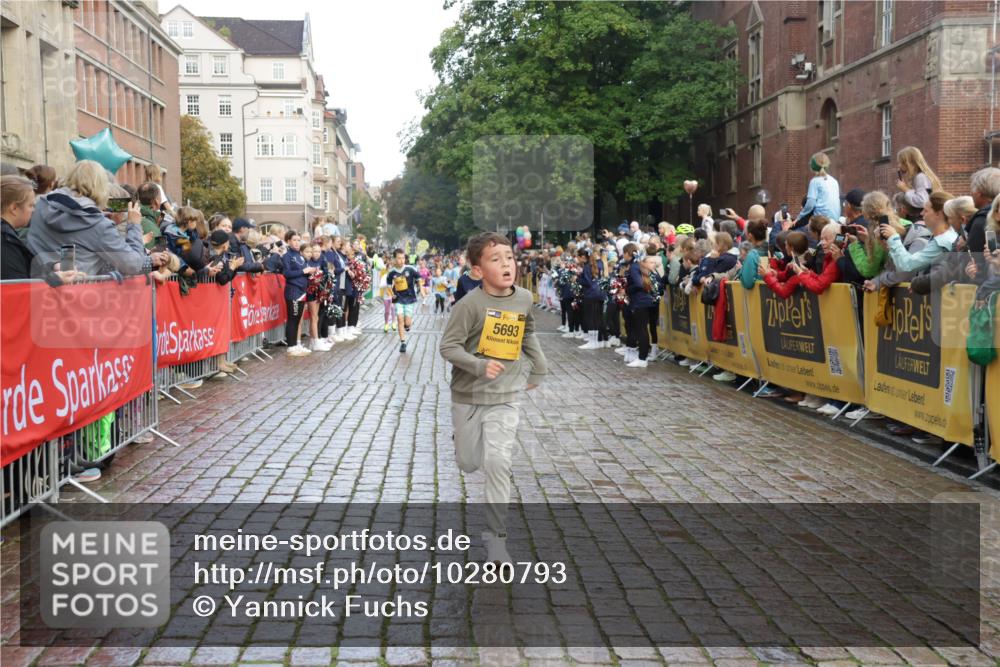 13.09.2026 - Kiel Lauf Yannick Fuchs http://msf.ph/oto/10280793 13.09.2026 08:54:15 Ziel 488, 1218, 1463, 1540, 2489, 2610, 4059, 4494, 4618, 4717, 4731, 5041, 5236, 5993, 6030, 6134, 7470, 9291, 9447, 9850, 10775, 10868, 10920, 11468, 11672, 11840, 12112, 120, 193, 258, 262, 1149, 1244, 1332, 1529, 1823, 2122, 2141, 2324, 2447, 3234, 4607, 4791, 4956, 5120, 5432, 5586, 6267, 6628, 6702, 6733, 7341, 7815, 8006, 8024, 8332, 8671, 8968, 9266, 9880, 10726, 10997, 11170, 12111, 12511, 12548, 12663, 12711, 12828, 12829, 241, 2742, 3211, 3896, 3936 meine-sportfotos.de