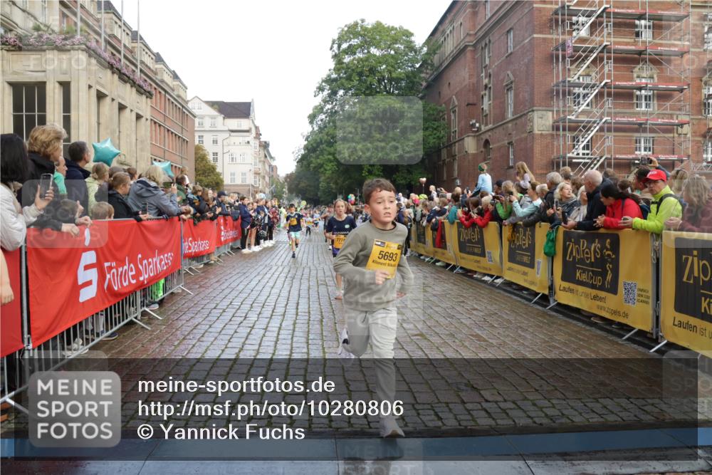 13.09.2026 - Kiel Lauf Yannick Fuchs http://msf.ph/oto/10280806 13.09.2026 08:54:15 Ziel 488, 1218, 1463, 1540, 2489, 2610, 4059, 4494, 4618, 4717, 4731, 5041, 5236, 5993, 6030, 6134, 7470, 9291, 9447, 9850, 10775, 10868, 10920, 11468, 11672, 11840, 12112, 120, 193, 258, 262, 1149, 1244, 1332, 1529, 1823, 2122, 2141, 2324, 2447, 3234, 4607, 4791, 4956, 5120, 5432, 5586, 6267, 6628, 6702, 6733, 7341, 7815, 8006, 8024, 8332, 8671, 8968, 9266, 9880, 10726, 10997, 11170, 12111, 12511, 12548, 12663, 12711, 12828, 12829, 241, 2742, 3211, 3896, 3936 meine-sportfotos.de