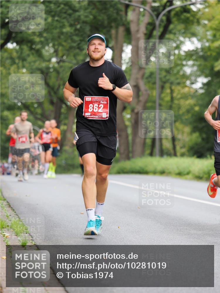 13.09.2026 - 21. swb-Marathon Bremen TobiasT http://msf.ph/oto/10281019 13.09.2026 11:40:15 Laufen 0048, 862 meine-sportfotos.de