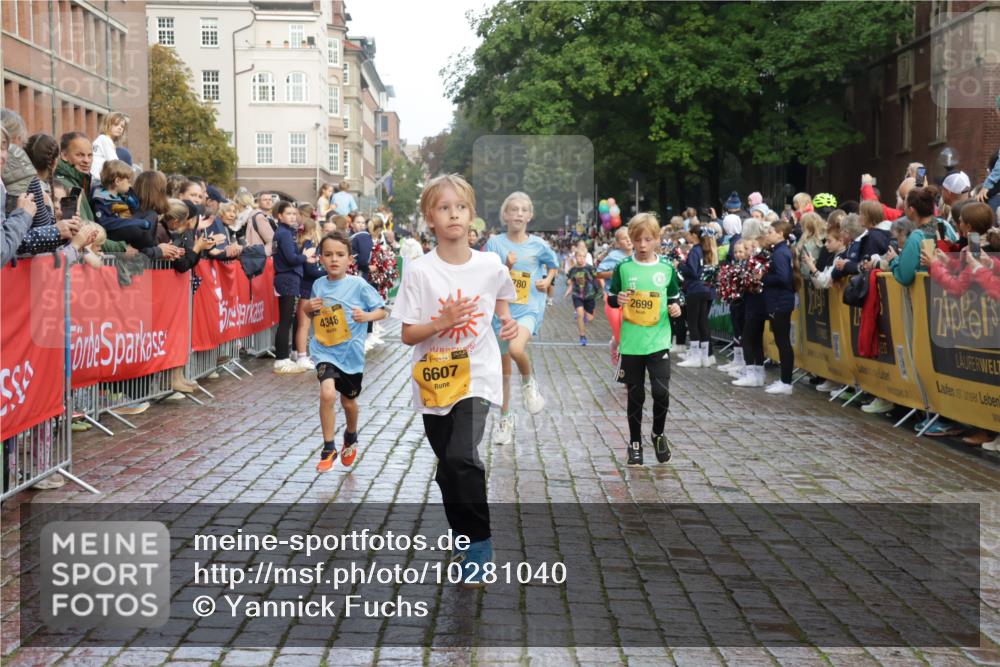 13.09.2026 - Kiel Lauf Yannick Fuchs http://msf.ph/oto/10281040 13.09.2026 08:54:36 Ziel 241, 2139, 2542, 3211, 3457, 3936, 4419, 5462, 5693, 6574, 6740, 6945, 7055, 7774, 8110, 8111, 8670, 8850, 9533, 9698, 10488, 10937, 11656, 241, 488, 1218, 1244, 1463, 1540, 2489, 2610, 2742, 3211, 3896, 4059, 4419, 4494, 4618, 4717, 4731, 5041, 5236, 5462, 5993, 6030, 6134, 6214, 6618, 7055, 7470, 8545, 9291, 9447, 9714, 9850, 9880, 10775, 10868, 10920, 11468, 11672, 11840, 12111, 12112, 12829, 159, 561, 820, 1701, 2699, 2770, 4069, 4227, 4348, 6607, 120, 2122 meine-sportfotos.de