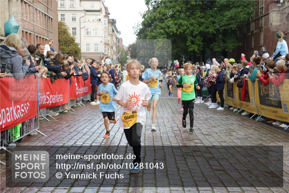 13.09.2026 - Kiel Lauf Yannick Fuchs http://msf.ph/oto/10281043 13.09.2026 08:54:36 Ziel 241, 2139, 2542, 3211, 3457, 3936, 4419, 5462, 5693, 6574, 6740, 6945, 7055, 7774, 8110, 8111, 8670, 8850, 9533, 9698, 10488, 10937, 11656, 241, 488, 1218, 1244, 1463, 1540, 2489, 2610, 2742, 3211, 3896, 4059, 4419, 4494, 4618, 4717, 4731, 5041, 5236, 5462, 5993, 6030, 6134, 6214, 6618, 7055, 7470, 8545, 9291, 9447, 9714, 9850, 9880, 10775, 10868, 10920, 11468, 11672, 11840, 12111, 12112, 12829, 159, 561, 820, 1701, 2699, 2770, 4069, 4227, 4348, 6607, 120, 2122 meine-sportfotos.de