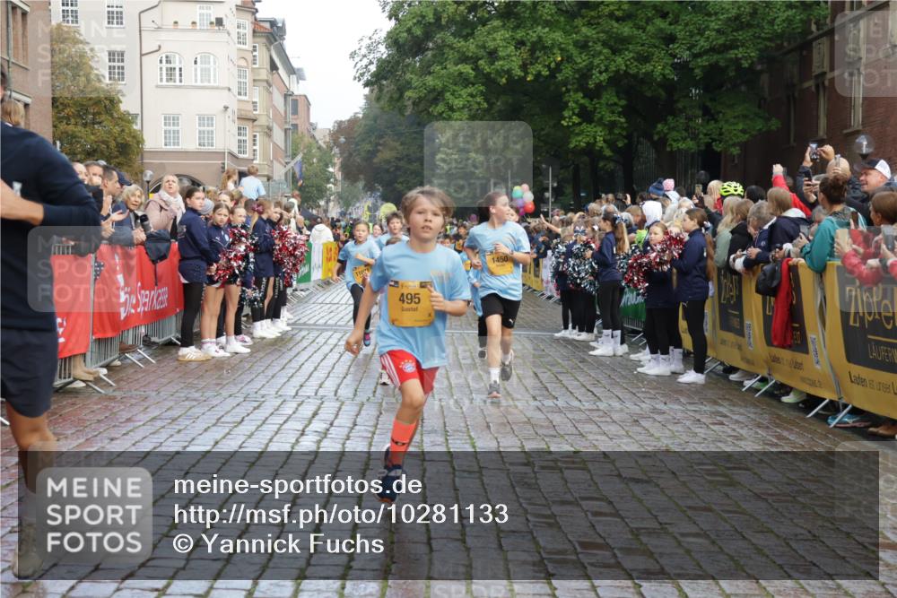 13.09.2026 - Kiel Lauf Yannick Fuchs http://msf.ph/oto/10281133 13.09.2026 08:54:44 Ziel 159, 561, 820, 1701, 2139, 2542, 2754, 2770, 3457, 4227, 5454, 6574, 6737, 7877, 8670, 8850, 9045, 9533, 9698, 10279, 10447, 10488, 11133, 11263, 11433, 12654, 241, 1218, 1463, 1540, 2610, 2742, 3211, 3896, 3936, 4059, 4419, 4494, 4618, 4717, 4731, 5041, 5462, 5693, 6030, 6134, 6214, 6618, 6740, 6945, 7055, 7774, 8110, 8111, 8545, 9291, 9447, 9714, 10920, 10937, 11468, 11656, 11672, 11840, 495, 744, 889, 1450, 2699, 2773, 4069, 4348, 6607 meine-sportfotos.de