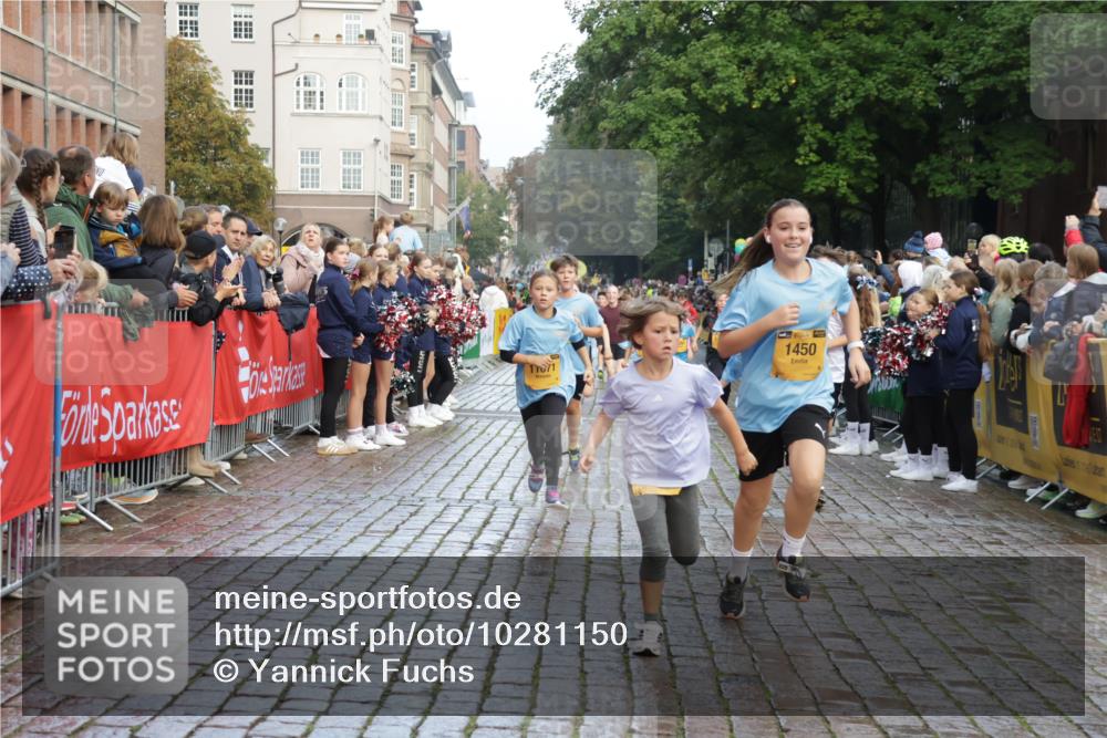 13.09.2026 - Kiel Lauf Yannick Fuchs http://msf.ph/oto/10281150 13.09.2026 08:54:45 Ziel 159, 561, 820, 1701, 2139, 2542, 2754, 2770, 3457, 4227, 5454, 6574, 6737, 7877, 8670, 8850, 9045, 9533, 9698, 10279, 10447, 10488, 11133, 11263, 11433, 11464, 12654, 241, 1218, 1463, 1540, 2610, 2742, 3211, 3896, 3936, 4059, 4419, 4494, 4731, 5041, 5462, 5693, 6030, 6134, 6214, 6618, 6740, 6945, 7055, 7774, 8110, 8111, 8545, 9291, 9447, 9698, 9714, 10920, 10937, 11468, 11656, 11672, 11840, 495, 744, 889, 1450, 2699, 2773, 4069, 4348, 6607 meine-sportfotos.de