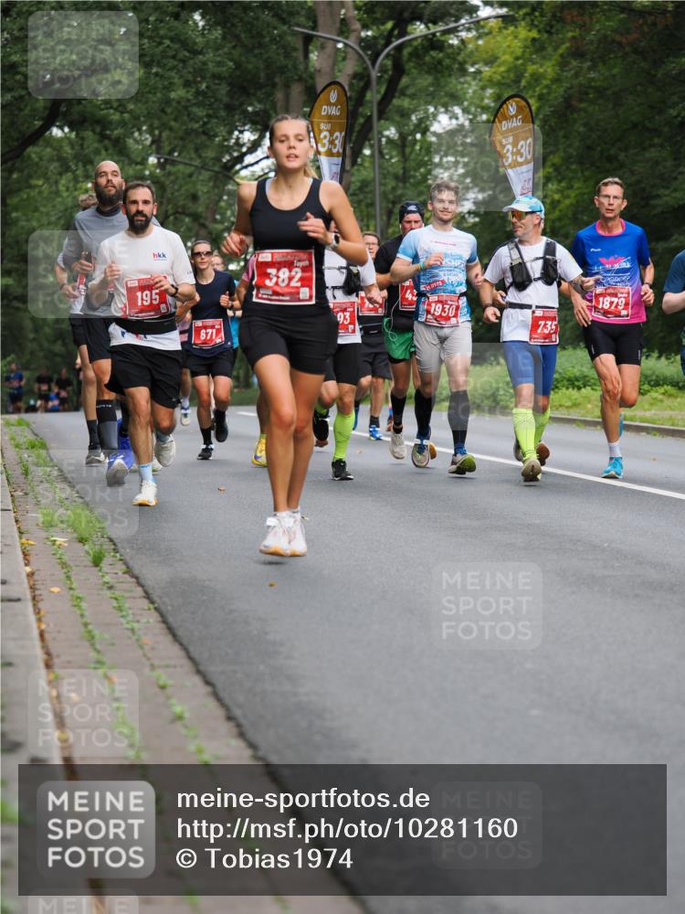13.09.2026 - 21. swb-Marathon Bremen TobiasT http://msf.ph/oto/10281160 13.09.2026 11:40:46 Laufen 382, 195, 671, 3, 30, 3, 30, 93, 3, 0975, 1930, 735, 1879 meine-sportfotos.de