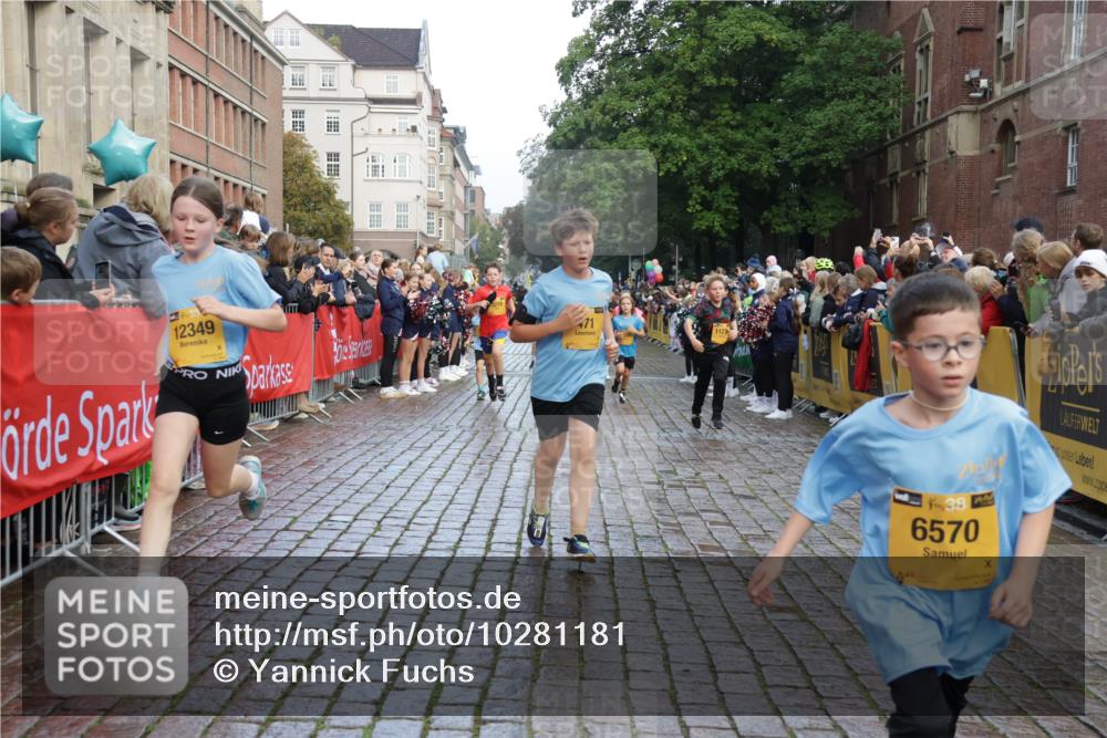 13.09.2026 - Kiel Lauf Yannick Fuchs http://msf.ph/oto/10281181 13.09.2026 08:54:48 Ziel 159, 561, 820, 1701, 2139, 2754, 2770, 3457, 4227, 5454, 6574, 6607, 6737, 7877, 8850, 9045, 9533, 10279, 10447, 10488, 11133, 11263, 11330, 11433, 11464, 11470, 12654, 241, 1218, 1463, 2542, 2610, 2742, 3211, 3896, 3936, 4059, 4419, 4494, 4731, 5041, 5462, 5693, 6030, 6134, 6214, 6618, 6740, 6945, 7055, 7774, 8110, 8111, 8545, 8670, 8850, 9291, 9447, 9698, 9714, 10920, 10937, 11468, 11656, 11672, 11840, 471, 495, 744, 889, 1450, 2699, 2773, 3863, 4069, 4348 meine-sportfotos.de