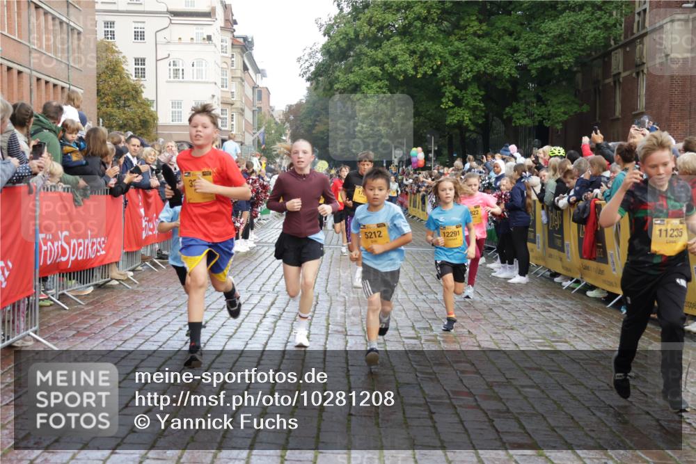 13.09.2026 - Kiel Lauf Yannick Fuchs http://msf.ph/oto/10281208 13.09.2026 08:54:50 Ziel 159, 561, 820, 1701, 2139, 2699, 2754, 2770, 3457, 4227, 4348, 5454, 6574, 6607, 6737, 7877, 9045, 9533, 10279, 10447, 10488, 11133, 11263, 11330, 11433, 11464, 11470, 11780, 12654, 241, 1218, 1463, 2139, 2542, 2610, 2742, 3211, 3457, 3896, 3936, 4419, 4494, 4731, 5041, 5462, 5693, 6030, 6214, 6618, 6740, 6945, 7055, 7774, 8110, 8111, 8545, 8670, 8850, 9447, 9698, 9714, 10488, 10920, 10937, 11468, 11656, 11672, 11840, 471, 495, 744, 889, 1450, 1768, 2773, 3219, 3863, 4069 meine-sportfotos.de
