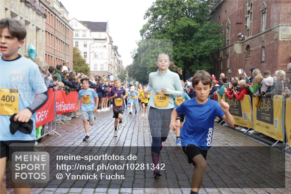 13.09.2026 - Kiel Lauf Yannick Fuchs http://msf.ph/oto/10281342 13.09.2026 08:55:01 Ziel 471, 495, 744, 889, 1450, 2699, 2773, 4069, 4348, 4828, 6570, 6607, 7917, 9163, 11071, 11330, 11470, 11780, 12349, 159, 241, 561, 820, 1701, 2139, 2542, 2754, 2770, 3211, 3457, 3936, 4227, 4419, 5454, 5462, 5693, 6574, 6737, 6740, 6945, 7055, 7774, 7877, 8110, 8111, 8670, 8850, 9045, 9533, 9698, 10279, 10447, 10488, 10937, 11133, 11263, 11330, 11433, 11464, 11470, 11656, 12654, 114, 1109, 1297, 1489, 1768, 3218, 3219, 3356, 3693, 3863, 5225, 5860, 6206, 7072, 7222, 8546 meine-sportfotos.de