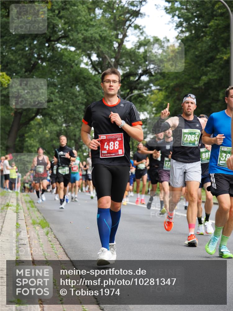 13.09.2026 - 21. swb-Marathon Bremen TobiasT http://msf.ph/oto/10281347 13.09.2026 11:53:19 Laufen 1244, 488, 21, 19, 7064, 981, 38 meine-sportfotos.de
