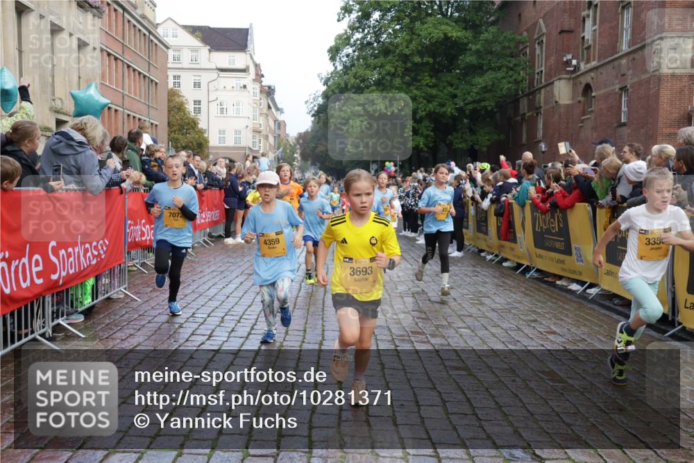 13.09.2026 - Kiel Lauf Yannick Fuchs http://msf.ph/oto/10281371 13.09.2026 08:55:03 Ziel 471, 495, 744, 889, 1450, 2699, 2773, 3863, 4069, 4348, 4828, 5212, 6570, 6607, 7917, 9163, 11071, 11235, 11780, 12349, 159, 561, 820, 1701, 2139, 2542, 2754, 2770, 3457, 3936, 4227, 5454, 5693, 6574, 6607, 6737, 6740, 6945, 7774, 7877, 8110, 8111, 8670, 8850, 9045, 9533, 9698, 10279, 10447, 10488, 11133, 11263, 11330, 11433, 11464, 11470, 11656, 12654, 114, 589, 1109, 1297, 1489, 1768, 2023, 3218, 3219, 3356, 3693, 5225, 5860, 6206, 7072, 7222, 8546, 11656 meine-sportfotos.de