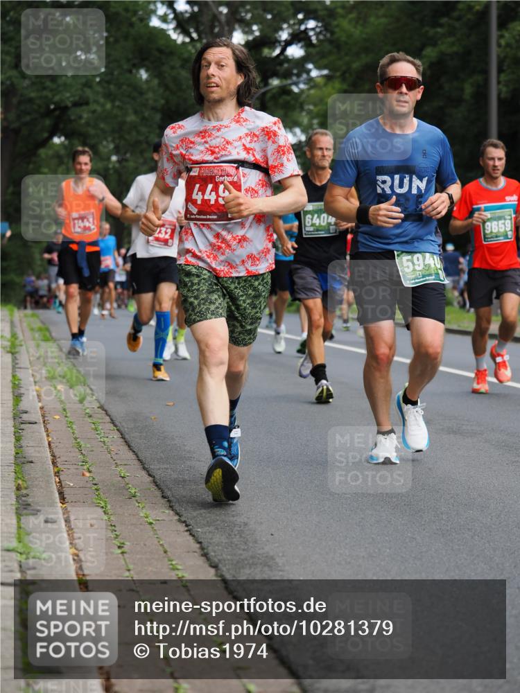 13.09.2026 - 21. swb-Marathon Bremen TobiasT http://msf.ph/oto/10281379 13.09.2026 11:54:56 Laufen 449, 21, 6404, 594, 9659 meine-sportfotos.de