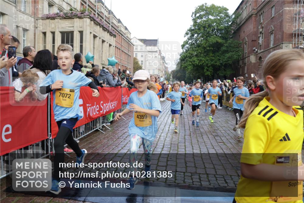 13.09.2026 - Kiel Lauf Yannick Fuchs http://msf.ph/oto/10281385 13.09.2026 08:55:04 Ziel 471, 495, 744, 889, 1450, 2699, 2773, 3863, 4069, 4348, 4828, 5212, 6570, 7917, 9163, 10817, 10822, 11071, 11235, 11780, 12291, 12349, 159, 561, 820, 1701, 2139, 2542, 2754, 2770, 3457, 3936, 4227, 4348, 5454, 5693, 6574, 6607, 6737, 7774, 7877, 8670, 8850, 9045, 9533, 9698, 10279, 10447, 10488, 11133, 11263, 11330, 11433, 11464, 11470, 11656, 11780, 12654, 114, 589, 1106, 1109, 1297, 1489, 1768, 2023, 3218, 3219, 3356, 3693, 5225, 5860, 6206, 7072, 7222, 8546, 11656 meine-sportfotos.de