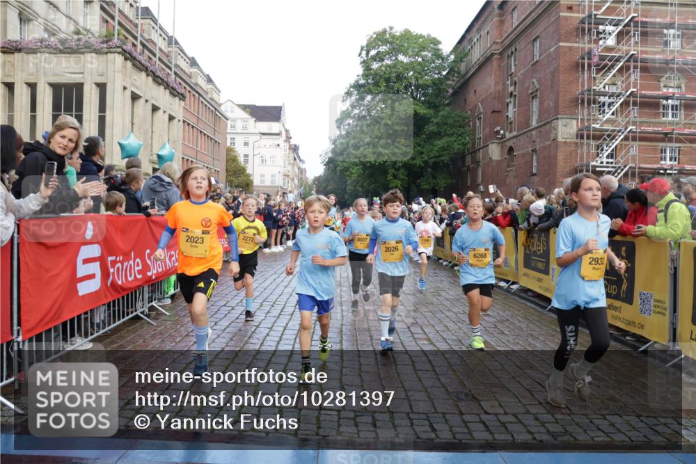 13.09.2026 - Kiel Lauf Yannick Fuchs http://msf.ph/oto/10281397 13.09.2026 08:55:05 Ziel 471, 495, 744, 889, 1450, 1768, 2699, 2773, 3219, 3863, 4069, 4828, 5212, 6570, 7917, 9163, 10817, 10822, 11071, 11235, 11573, 12291, 12349, 159, 561, 820, 1701, 2139, 2542, 2699, 2754, 2770, 3457, 4227, 4348, 5454, 5693, 6574, 6607, 6737, 7774, 7877, 8670, 8850, 9045, 9533, 9698, 10279, 10447, 10488, 11133, 11263, 11330, 11433, 11464, 11470, 11656, 11780, 12654, 114, 589, 1106, 1109, 1297, 1489, 2023, 3218, 3356, 3693, 5225, 5860, 6206, 7072, 7222, 8546, 11656 meine-sportfotos.de
