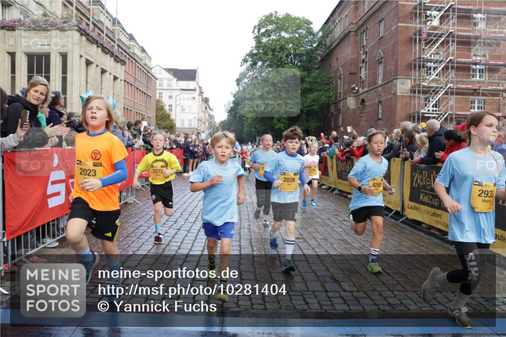 13.09.2026 - Kiel Lauf Yannick Fuchs http://msf.ph/oto/10281404 13.09.2026 08:55:05 Ziel 471, 495, 744, 889, 1450, 1768, 2699, 2773, 3219, 3863, 4069, 4828, 5212, 6570, 7917, 9163, 10817, 10822, 11071, 11235, 11573, 12291, 12349, 159, 561, 820, 1701, 2139, 2542, 2699, 2754, 2770, 3457, 4227, 4348, 5454, 5693, 6574, 6607, 6737, 7774, 7877, 8670, 8850, 9045, 9533, 9698, 10279, 10447, 10488, 11133, 11263, 11330, 11433, 11464, 11470, 11656, 11780, 12654, 114, 589, 1106, 1109, 1297, 1489, 2023, 3218, 3356, 3693, 5225, 5860, 6206, 7072, 7222, 8546, 11656 meine-sportfotos.de