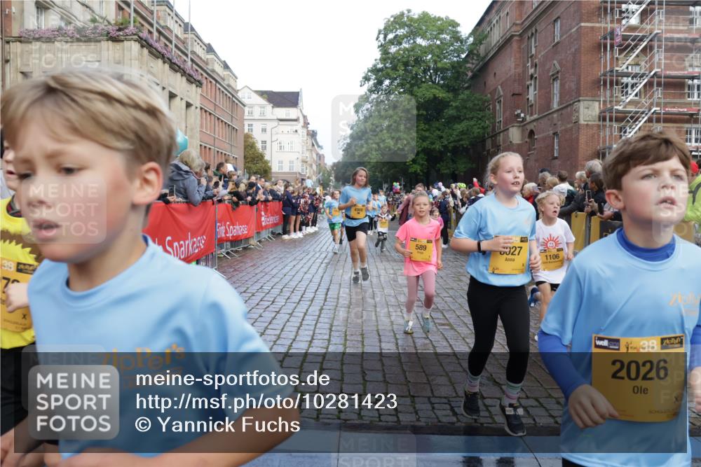 13.09.2026 - Kiel Lauf Yannick Fuchs http://msf.ph/oto/10281423 13.09.2026 08:55:07 Ziel 471, 495, 744, 889, 1450, 1768, 2773, 3219, 3863, 4828, 5212, 6206, 6570, 7917, 9163, 10817, 10822, 11071, 11235, 11573, 12291, 12349, 159, 561, 744, 820, 1701, 2139, 2542, 2699, 2754, 2770, 3457, 4069, 4227, 4348, 5454, 6574, 6607, 6737, 7774, 7877, 8670, 8850, 9045, 9533, 9698, 10279, 10447, 10488, 11133, 11263, 11330, 11433, 11464, 11470, 11780, 12654, 114, 589, 1106, 1109, 1297, 1489, 2023, 3218, 3356, 3693, 5225, 5860, 7072, 7222, 8546, 11656 meine-sportfotos.de