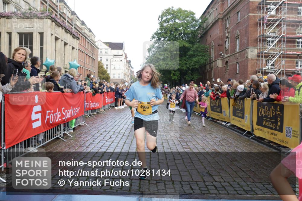 13.09.2026 - Kiel Lauf Yannick Fuchs http://msf.ph/oto/10281434 13.09.2026 08:55:08 Ziel 471, 495, 889, 1450, 1768, 2773, 3219, 3863, 4828, 5212, 6206, 6570, 7917, 8546, 9163, 10817, 10822, 11071, 11235, 11573, 12291, 12349, 159, 561, 744, 820, 1701, 2139, 2542, 2699, 2754, 2770, 3457, 4069, 4227, 4348, 5454, 6574, 6607, 6737, 7774, 7877, 8670, 8850, 9045, 9163, 9533, 9698, 10279, 10447, 10488, 11133, 11263, 11330, 11433, 11464, 11470, 11780, 12654, 114, 329, 589, 1106, 1109, 1297, 1489, 2023, 3218, 3356, 3693, 5225, 5860, 7072, 7222, 11656 meine-sportfotos.de