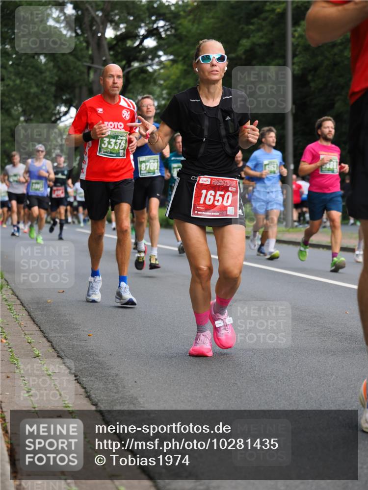 13.09.2026 - 21. swb-Marathon Bremen TobiasT http://msf.ph/oto/10281435 13.09.2026 11:55:14 Laufen 13336, 8709, 1650, 21, 126 meine-sportfotos.de