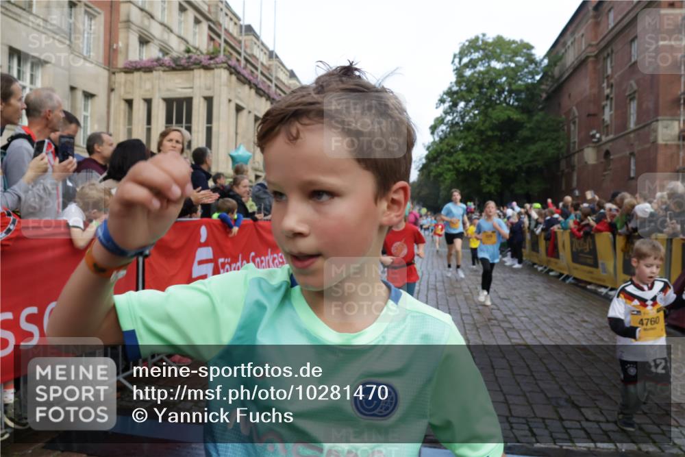 13.09.2026 - Kiel Lauf Yannick Fuchs http://msf.ph/oto/10281470 13.09.2026 08:55:10 Ziel 471, 495, 889, 1450, 1768, 2773, 3218, 3219, 3863, 5212, 5860, 6206, 6570, 7917, 8546, 9216, 10716, 10817, 10822, 11071, 11235, 11573, 12291, 12349, 159, 561, 744, 820, 1701, 2139, 2542, 2699, 2754, 2770, 2773, 3457, 4069, 4227, 4348, 4828, 5454, 6574, 6607, 6737, 7877, 8670, 8850, 9045, 9163, 9533, 9698, 10279, 10447, 10488, 11133, 11263, 11330, 11433, 11464, 11470, 11780, 12654, 114, 329, 589, 1106, 1109, 1297, 1489, 2023, 3356, 3693, 5225, 7072, 7222, 11656 meine-sportfotos.de