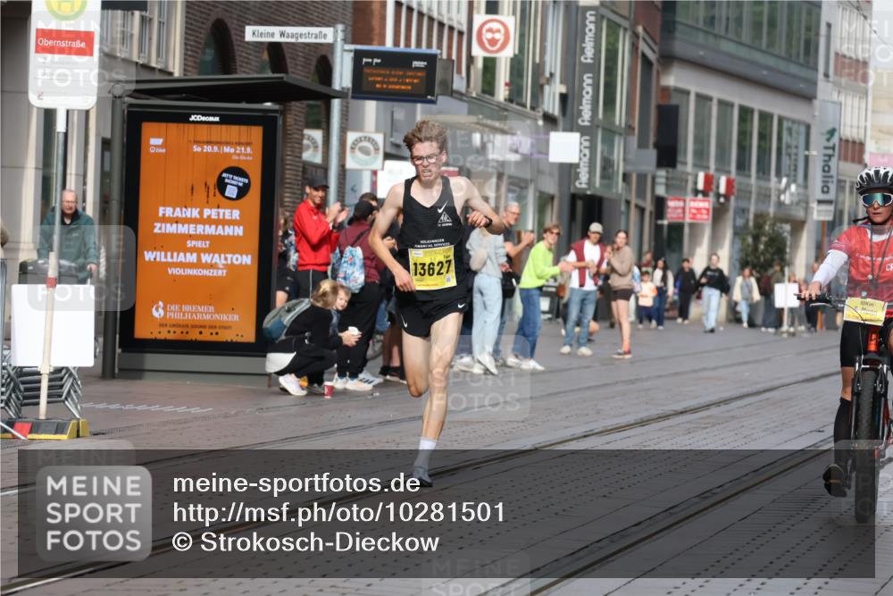13.09.2026 - 21. swb-Marathon Bremen Strokosch-Dieckow http://msf.ph/oto/10281501 13.09.2026 10:27:02 Ziel 13502, 13627 meine-sportfotos.de