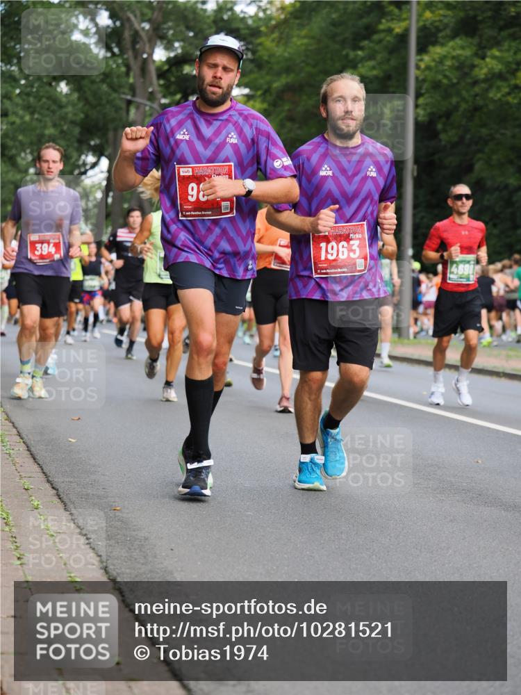 13.09.2026 - 21. swb-Marathon Bremen TobiasT http://msf.ph/oto/10281521 13.09.2026 11:55:41 Laufen 394, 98, 21, 1963, 21, 4898 meine-sportfotos.de
