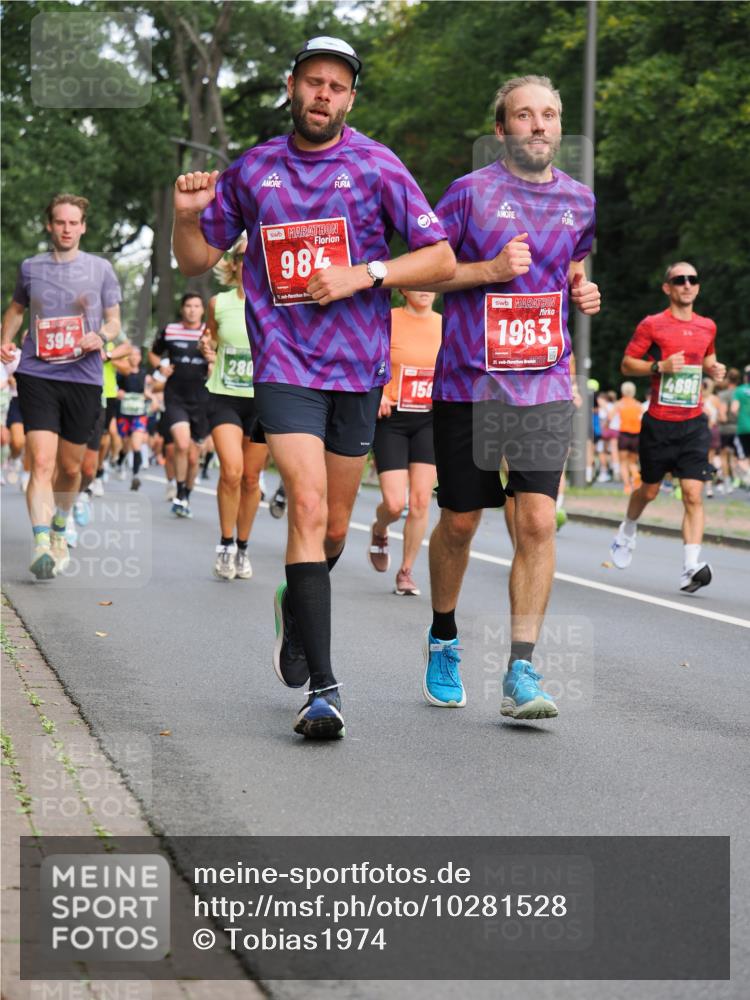 13.09.2026 - 21. swb-Marathon Bremen TobiasT http://msf.ph/oto/10281528 13.09.2026 11:55:41 Laufen 394, 280, 984, 156, 1963, 21, 4898 meine-sportfotos.de