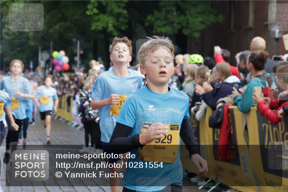 13.09.2026 - Kiel Lauf Yannick Fuchs http://msf.ph/oto/10281554 13.09.2026 08:55:18 Ziel 114, 589, 1109, 1297, 1489, 1768, 2023, 2026, 2272, 2932, 3218, 3219, 3356, 3693, 3863, 4359, 5212, 5225, 5860, 6206, 6268, 7072, 7222, 8027, 8546, 9216, 10222, 10604, 10716, 10817, 10822, 11235, 11400, 11469, 11573, 12291, 159, 471, 495, 561, 744, 820, 889, 1450, 2699, 2754, 2770, 2773, 3863, 4069, 4227, 4348, 4828, 5212, 5454, 6570, 6607, 6737, 7917, 9045, 9163, 10279, 10447, 11071, 11133, 11235, 11263, 11330, 11464, 11470, 11780, 12349, 12654, 329, 1106, 1952, 2453 meine-sportfotos.de