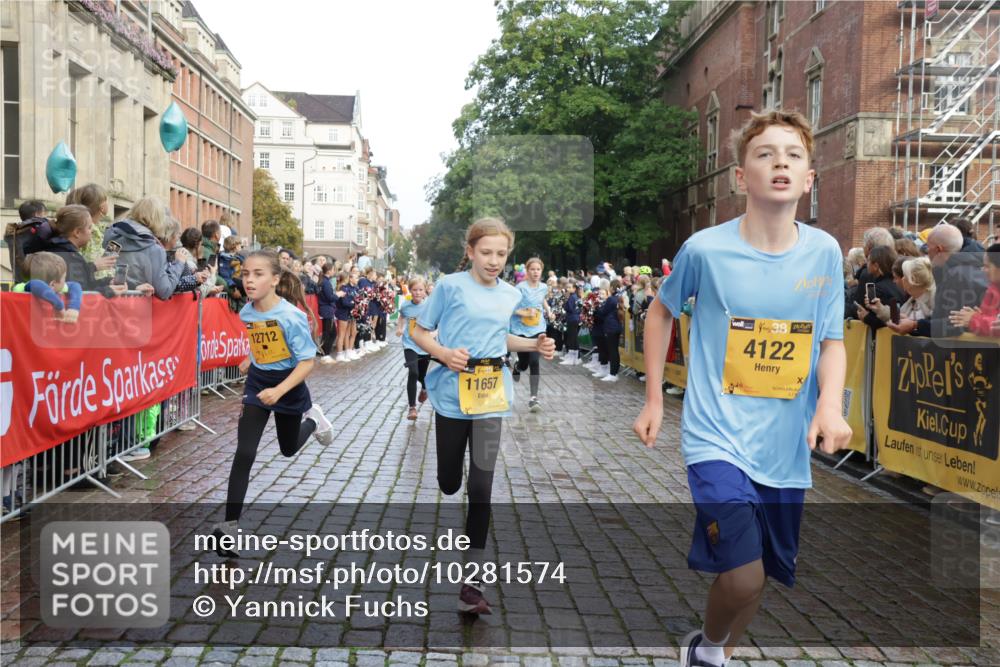 13.09.2026 - Kiel Lauf Yannick Fuchs http://msf.ph/oto/10281574 13.09.2026 08:55:20 Ziel 114, 589, 1106, 1109, 1297, 1489, 1768, 2023, 2026, 2272, 2932, 3218, 3219, 3356, 3693, 4359, 4760, 4761, 4966, 5225, 5860, 6206, 6268, 7072, 7222, 8027, 8546, 9216, 10222, 10604, 10716, 11400, 11469, 11573, 159, 471, 495, 561, 744, 820, 889, 1450, 1768, 2699, 2770, 2773, 3219, 3863, 4069, 4227, 4348, 4828, 5212, 5454, 6570, 6607, 7917, 9163, 10279, 10447, 10817, 10822, 11071, 11133, 11235, 11330, 11464, 11470, 11573, 11780, 12349, 12654, 329, 1952, 2453, 561, 820 meine-sportfotos.de