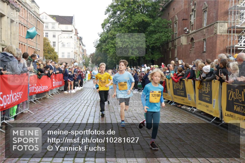 13.09.2026 - Kiel Lauf Yannick Fuchs http://msf.ph/oto/10281627 13.09.2026 08:55:23 Ziel 114, 329, 589, 1106, 1109, 1297, 1489, 2023, 2026, 2272, 2932, 3218, 3356, 3693, 4359, 4760, 4761, 4966, 5225, 5860, 6268, 7072, 7207, 7222, 7601, 7907, 8027, 8546, 9216, 9344, 10222, 10604, 10716, 11400, 11469, 12219, 471, 495, 561, 744, 820, 889, 1450, 1768, 2699, 2773, 3219, 3863, 4069, 4348, 4828, 5212, 6206, 6570, 6607, 7917, 8546, 9163, 10817, 10822, 11071, 11235, 11330, 11464, 11470, 11573, 11780, 12349, 1150, 1952, 2453, 561, 820 meine-sportfotos.de