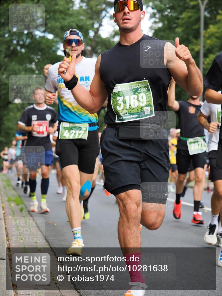 13.09.2026 - 21. swb-Marathon Bremen TobiasT http://msf.ph/oto/10281638 13.09.2026 11:56:21 Laufen 7, 4717, 3169, 026 meine-sportfotos.de