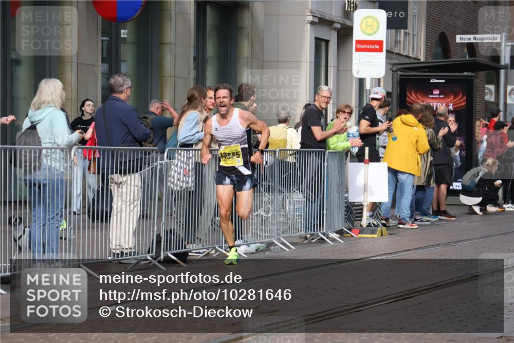 13.09.2026 - 21. swb-Marathon Bremen Strokosch-Dieckow http://msf.ph/oto/10281646 13.09.2026 10:28:24 Ziel 13515, 13547, 13567, 13593, 13624, 12272, 13501, 13635 meine-sportfotos.de