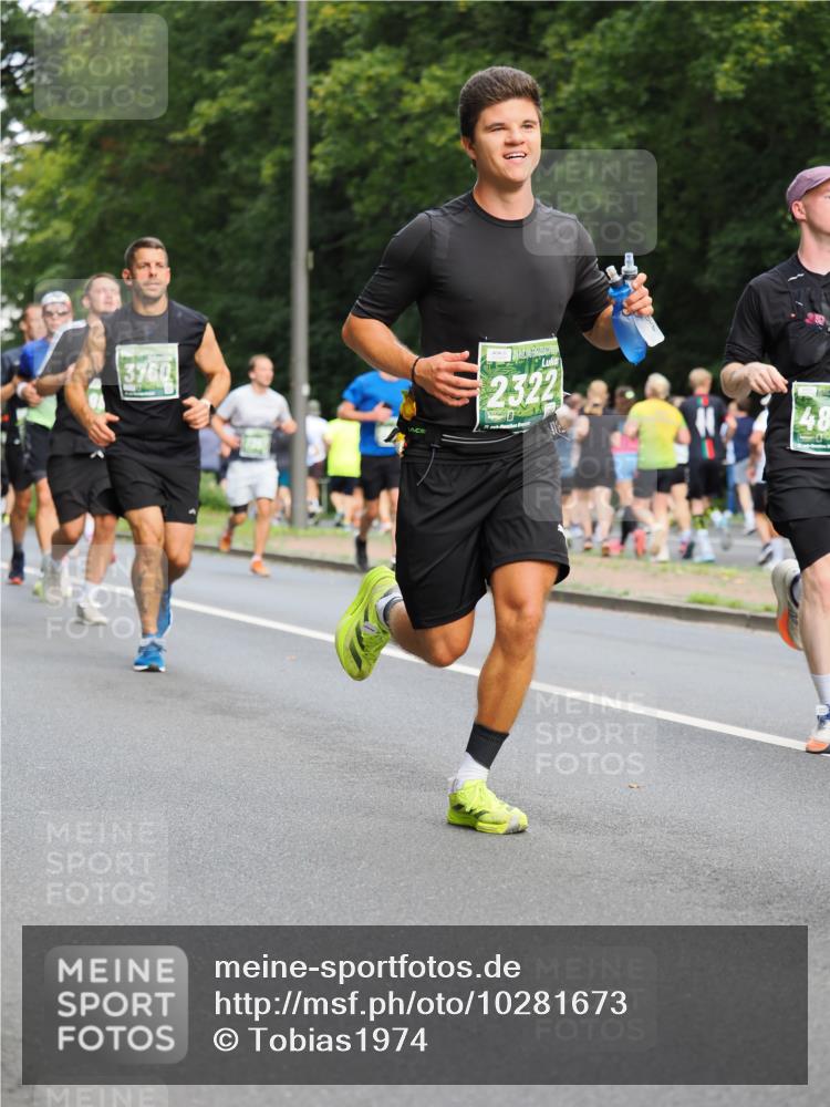 13.09.2026 - 21. swb-Marathon Bremen TobiasT http://msf.ph/oto/10281673 13.09.2026 11:56:33 Laufen 3760, 2322, 48 meine-sportfotos.de