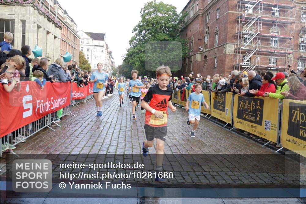 13.09.2026 - Kiel Lauf Yannick Fuchs http://msf.ph/oto/10281680 13.09.2026 08:55:27 Ziel 114, 329, 589, 1106, 1109, 1297, 1489, 1952, 2023, 2026, 2272, 2344, 2642, 2932, 3356, 3693, 4359, 4760, 4761, 4966, 5225, 5932, 6268, 7072, 7207, 7601, 7852, 7907, 8027, 9344, 10222, 11400, 11469, 12219, 12530, 114, 471, 495, 744, 889, 1450, 1489, 1768, 2699, 2773, 3218, 3219, 3863, 4069, 4348, 4828, 5212, 5860, 6206, 6570, 6607, 7222, 7917, 8546, 9163, 9216, 10604, 10716, 10817, 10822, 11071, 11235, 11400, 11573, 11780, 12349, 277, 1150, 1160, 1310, 2453, 561, 820 meine-sportfotos.de