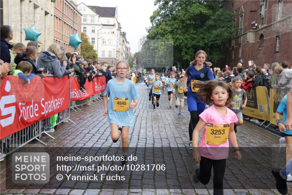 13.09.2026 - Kiel Lauf Yannick Fuchs http://msf.ph/oto/10281706 13.09.2026 08:55:29 Ziel 329, 589, 1106, 1109, 1297, 1952, 2023, 2026, 2272, 2344, 2642, 2932, 3356, 3693, 4359, 4760, 4761, 4966, 5932, 6268, 7072, 7207, 7601, 7852, 7907, 8027, 9344, 11469, 12219, 12530, 114, 471, 495, 744, 889, 1109, 1297, 1450, 1489, 1768, 2699, 2773, 3218, 3219, 3863, 4069, 4348, 4828, 5212, 5225, 5860, 6206, 6570, 7222, 7917, 8546, 9163, 9216, 10222, 10604, 10716, 10817, 10822, 11071, 11235, 11400, 11573, 11780, 12349, 277, 1150, 1160, 1310, 2453, 561, 820 meine-sportfotos.de