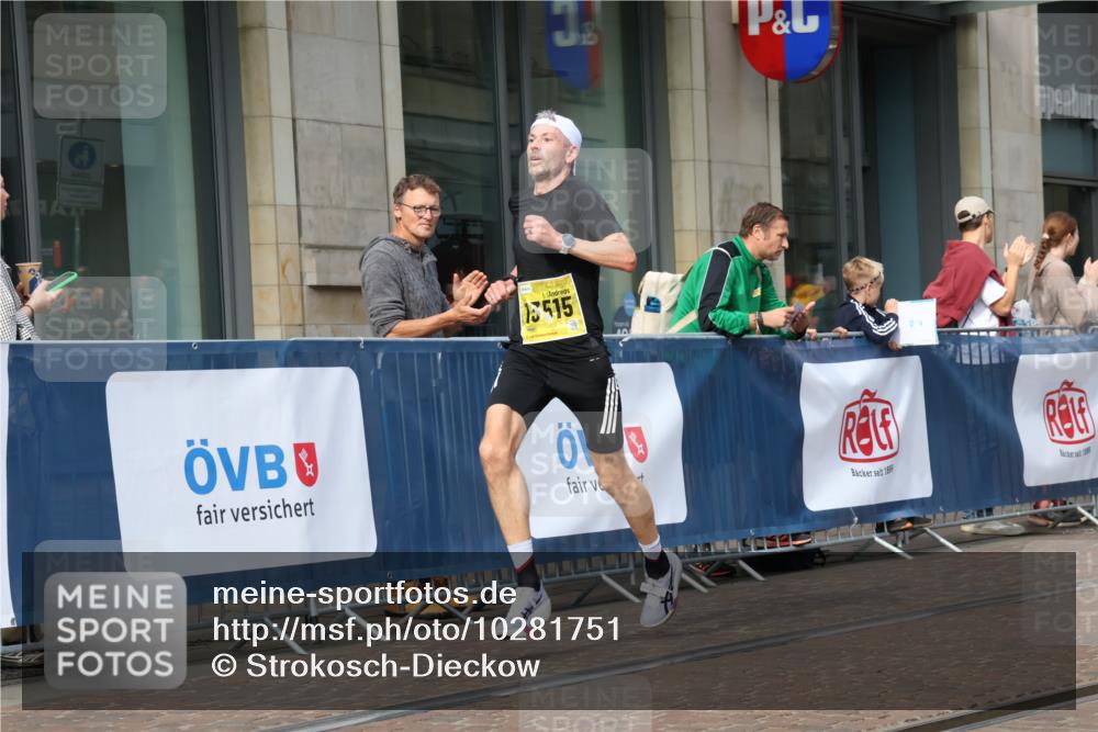 13.09.2026 - 21. swb-Marathon Bremen Strokosch-Dieckow http://msf.ph/oto/10281751 13.09.2026 10:28:35 Ziel 13593, 13614, 13624, 12272, 13515, 13547, 13567, 13635 meine-sportfotos.de