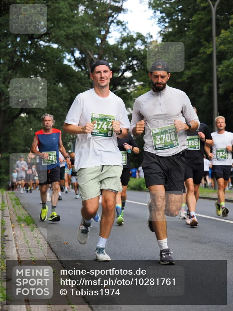 13.09.2026 - 21. swb-Marathon Bremen TobiasT http://msf.ph/oto/10281761 13.09.2026 11:57:02 Laufen 21, 6744, 3706, 8759, 2, 3655, 3634 meine-sportfotos.de