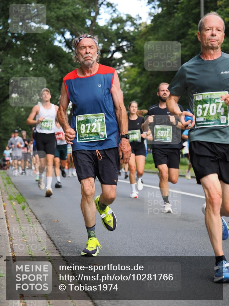 13.09.2026 - 21. swb-Marathon Bremen TobiasT http://msf.ph/oto/10281766 13.09.2026 11:57:04 Laufen 4234, 9721, 21, 26, 5011, 6704, 7 meine-sportfotos.de