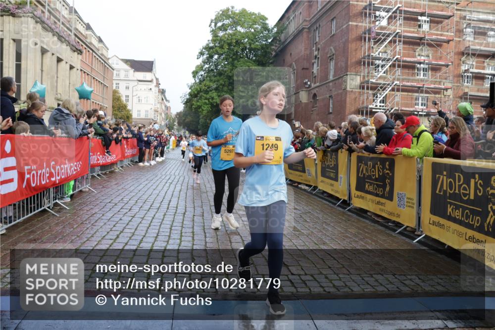 13.09.2026 - Kiel Lauf Yannick Fuchs http://msf.ph/oto/10281779 13.09.2026 08:55:34 Ziel 329, 1106, 1952, 2344, 2453, 2642, 4122, 4760, 4761, 4966, 5932, 7207, 7601, 7852, 7907, 7929, 9344, 10271, 11657, 12219, 12530, 12712, 114, 471, 495, 589, 889, 1106, 1109, 1297, 1450, 1489, 1768, 2023, 2026, 2272, 2773, 2932, 3218, 3219, 3356, 3693, 3863, 4359, 4760, 4761, 4828, 5212, 5225, 5860, 6206, 6268, 6570, 7072, 7222, 7917, 8027, 8546, 9216, 10222, 10604, 10716, 10817, 10822, 11071, 11235, 11400, 11469, 11573, 12349, 277, 1150, 1160, 1310 meine-sportfotos.de