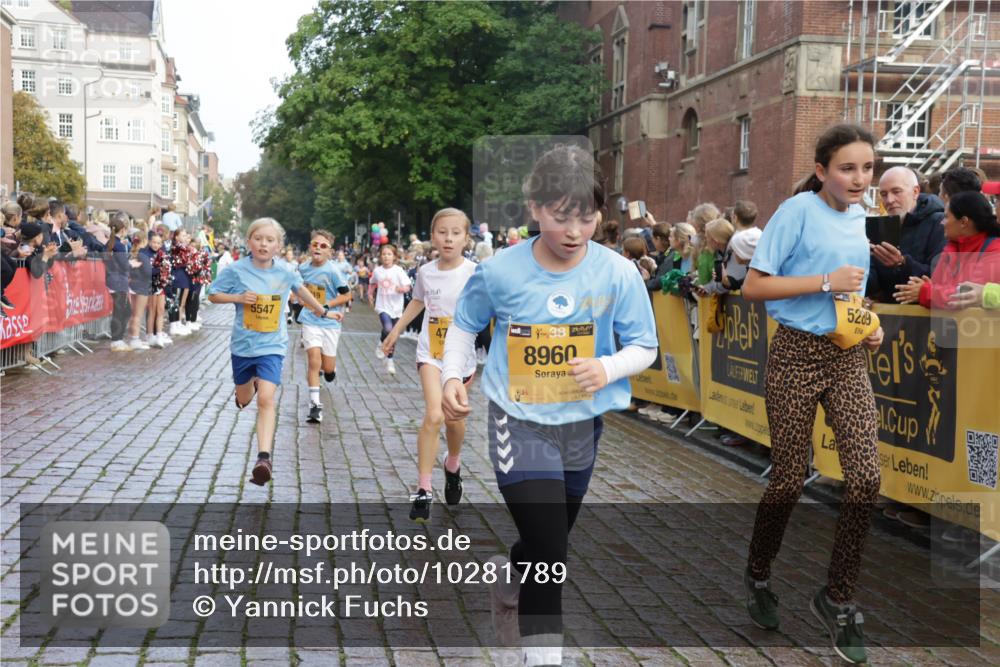 13.09.2026 - Kiel Lauf Yannick Fuchs http://msf.ph/oto/10281789 13.09.2026 08:55:36 Ziel 329, 1952, 2344, 2453, 2642, 4122, 5932, 7207, 7601, 7748, 7852, 7907, 7929, 9344, 10227, 10271, 11657, 12198, 12219, 12530, 12712, 114, 471, 495, 589, 889, 1106, 1109, 1297, 1450, 1489, 1768, 2023, 2026, 2272, 2932, 3218, 3219, 3356, 3693, 3863, 4359, 4760, 4761, 4966, 5212, 5225, 5860, 6206, 6268, 6570, 7072, 7222, 7907, 7917, 8027, 8546, 9216, 10222, 10604, 10716, 10817, 10822, 11071, 11235, 11400, 11469, 11573, 12219, 12349, 277, 1150, 1160, 1310 meine-sportfotos.de