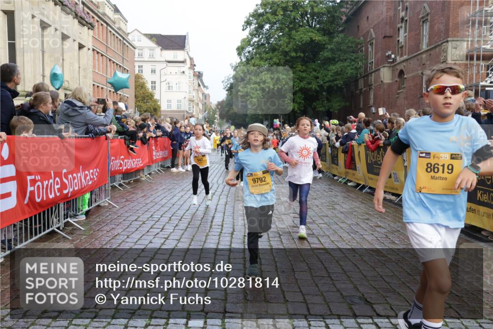 13.09.2026 - Kiel Lauf Yannick Fuchs http://msf.ph/oto/10281814 13.09.2026 08:55:39 Ziel 1150, 1952, 2344, 2453, 2642, 2998, 4122, 5932, 7748, 7852, 7929, 9033, 9302, 10227, 10271, 10818, 11439, 11657, 12198, 12530, 12712, 114, 329, 471, 589, 1106, 1109, 1297, 1489, 1768, 2023, 2026, 2272, 2932, 3218, 3219, 3356, 3693, 3863, 4359, 4760, 4761, 4966, 5212, 5225, 5860, 6206, 6268, 6570, 7072, 7207, 7222, 7601, 7852, 7907, 7917, 8027, 8546, 9216, 9344, 10222, 10604, 10716, 10817, 10822, 11071, 11235, 11400, 11469, 11573, 12219, 12349, 277, 1160, 1310 meine-sportfotos.de