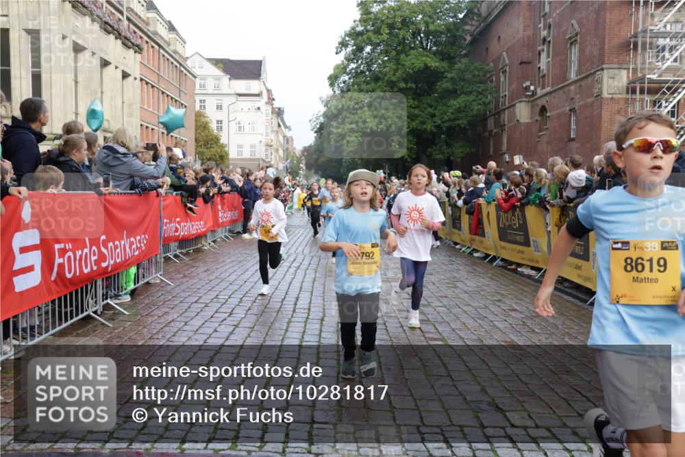 13.09.2026 - Kiel Lauf Yannick Fuchs http://msf.ph/oto/10281817 13.09.2026 08:55:39 Ziel 1150, 1952, 2344, 2453, 2642, 2998, 4122, 5932, 7748, 7852, 7929, 9033, 9302, 10227, 10271, 10818, 11439, 11657, 12198, 12530, 12712, 114, 329, 471, 589, 1106, 1109, 1297, 1489, 1768, 2023, 2026, 2272, 2932, 3218, 3219, 3356, 3693, 3863, 4359, 4760, 4761, 4966, 5212, 5225, 5860, 6206, 6268, 6570, 7072, 7207, 7222, 7601, 7852, 7907, 7917, 8027, 8546, 9216, 9344, 10222, 10604, 10716, 10817, 10822, 11071, 11235, 11400, 11469, 11573, 12219, 12349, 277, 1160, 1310 meine-sportfotos.de