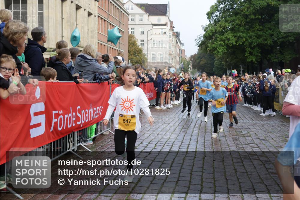 13.09.2026 - Kiel Lauf Yannick Fuchs http://msf.ph/oto/10281825 13.09.2026 08:55:40 Ziel 277, 1150, 1712, 1952, 2344, 2453, 2642, 2998, 4122, 5932, 7748, 7929, 9033, 9302, 10227, 10271, 10818, 11439, 11657, 12198, 12712, 114, 329, 471, 589, 1106, 1109, 1297, 1489, 1768, 2023, 2026, 2272, 2642, 2932, 3218, 3219, 3356, 3693, 3863, 4359, 4760, 4761, 4966, 5212, 5225, 5860, 5932, 6206, 6268, 6570, 7072, 7207, 7222, 7601, 7852, 7907, 7917, 8027, 8546, 9216, 9344, 10222, 10604, 10716, 10817, 10822, 11235, 11400, 11469, 11573, 12219, 12349, 1160, 1310 meine-sportfotos.de
