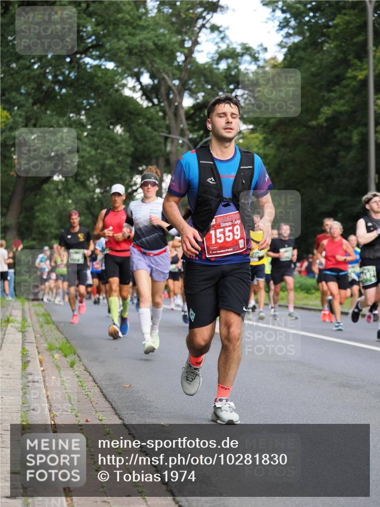 13.09.2026 - 21. swb-Marathon Bremen TobiasT http://msf.ph/oto/10281830 13.09.2026 11:57:27 Laufen 1559, 21, 26 meine-sportfotos.de