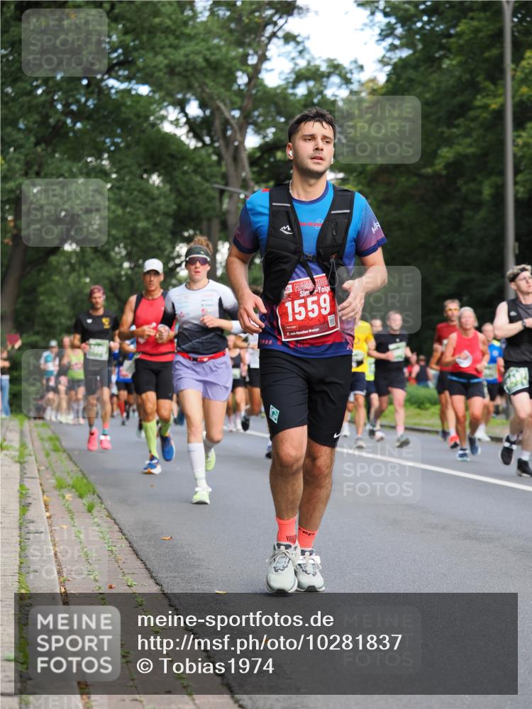 13.09.2026 - 21. swb-Marathon Bremen TobiasT http://msf.ph/oto/10281837 13.09.2026 11:57:28 Laufen 1559 meine-sportfotos.de
