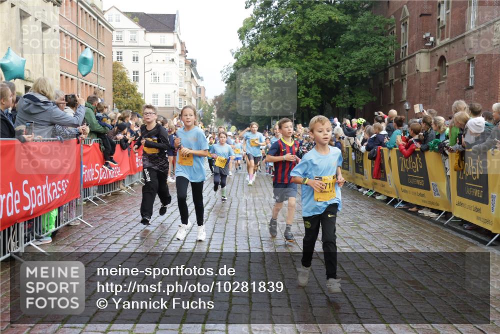 13.09.2026 - Kiel Lauf Yannick Fuchs http://msf.ph/oto/10281839 13.09.2026 08:55:41 Ziel 277, 1150, 1160, 1310, 1712, 1952, 2344, 2453, 2998, 3253, 4122, 7748, 7929, 9033, 9302, 10227, 10271, 10818, 11439, 11657, 12198, 12712, 114, 329, 471, 589, 1106, 1109, 1297, 1489, 1768, 1952, 2023, 2026, 2272, 2642, 2932, 3218, 3219, 3356, 3693, 3863, 4359, 4760, 4761, 4966, 5212, 5225, 5860, 5932, 6206, 6268, 7072, 7207, 7222, 7601, 7852, 7907, 8027, 8546, 9216, 9344, 10222, 10604, 10716, 10817, 10822, 11235, 11400, 11469, 11573, 12219 meine-sportfotos.de