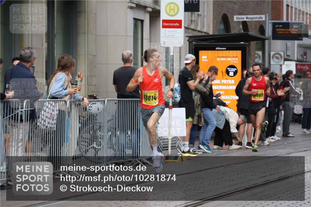 13.09.2026 - 21. swb-Marathon Bremen Strokosch-Dieckow http://msf.ph/oto/10281874 13.09.2026 10:29:03 Ziel 10597, 13517, 13542, 13557, 13593, 13604, 13614, 13624 meine-sportfotos.de